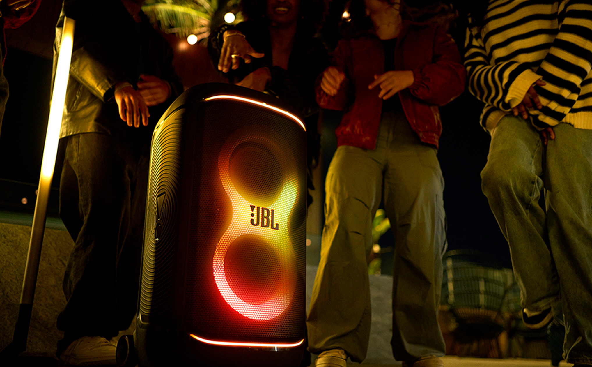 JBL Partybox 520 Bocina Portátil de Fiesta Bluetooth con AI Sound Boost 400W - Negro icon 2