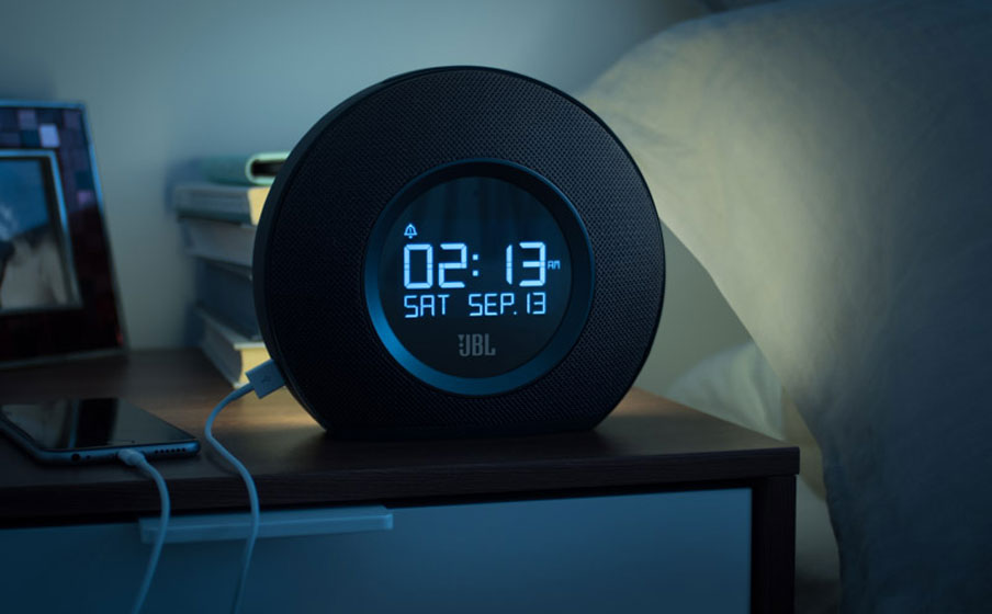 JBL Horizon Radio despertador Bluetooth con carga USB y luz